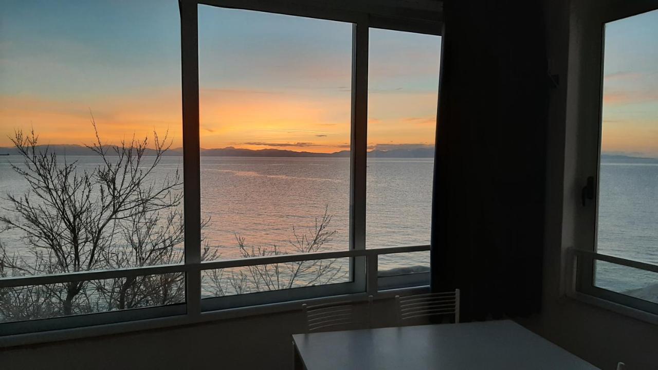 - Mare Aparthotel *
