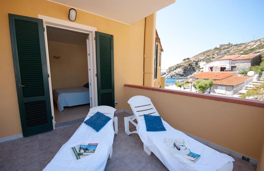 - Mare Aparthotel *
